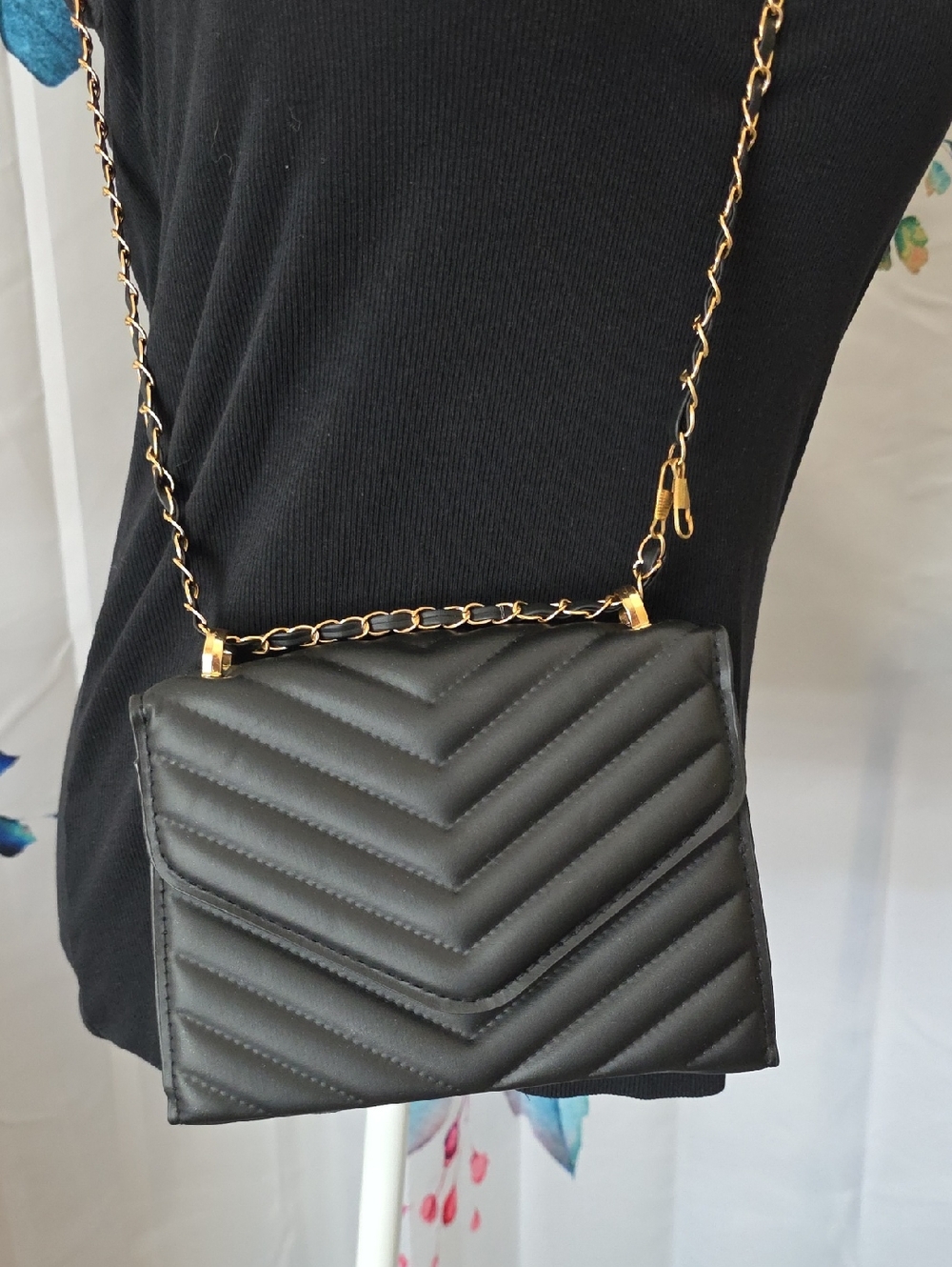 Classic Black Quilted Crossbody Bag with Gold Chain
